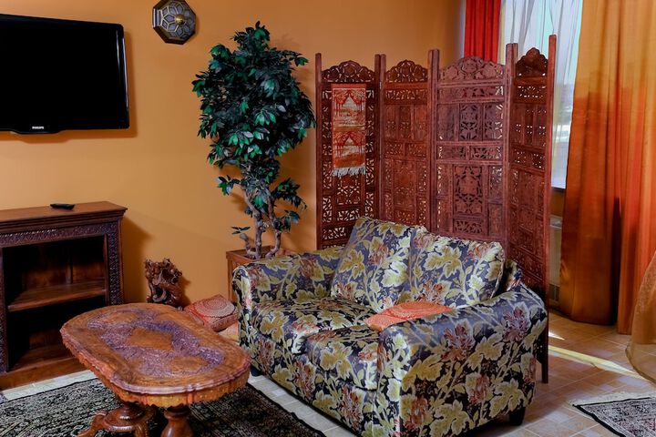 Room 37 of 85