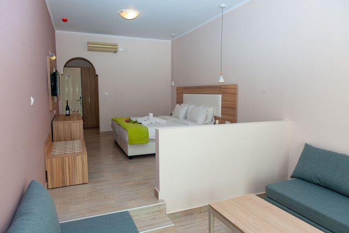 Room 21 of 69