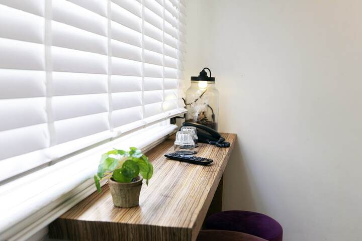 Room 54 of 100
