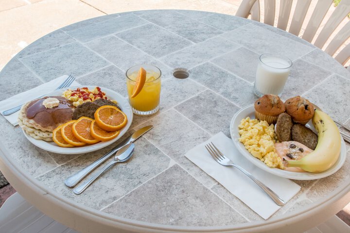 Greenstay Inn & Suites CourtView