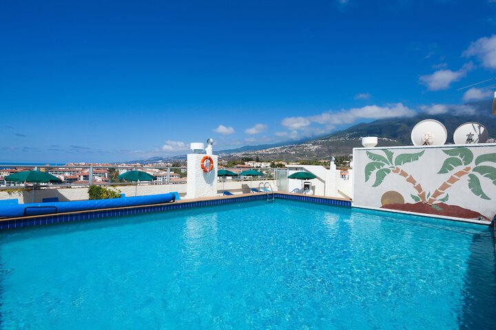 Pool Hotel
