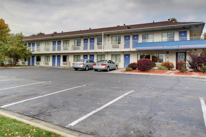 Hotel 55 of 69
