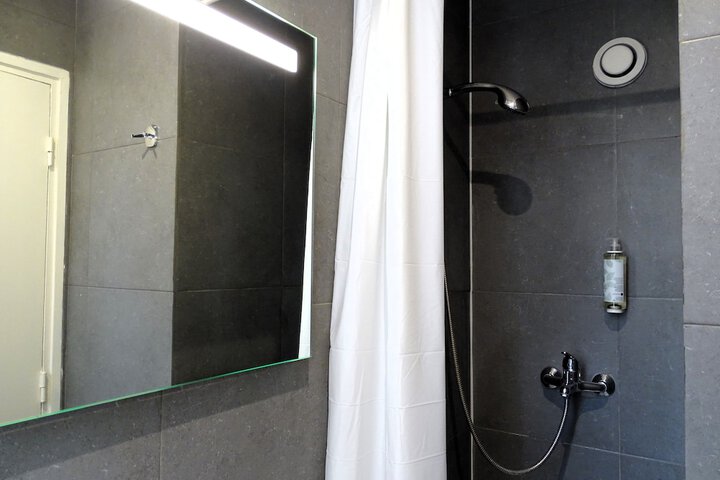 Room 40 of 50