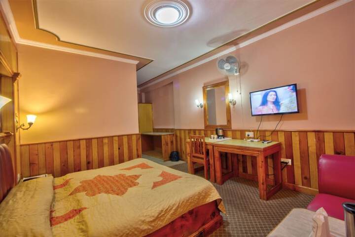 Room 9 of 49