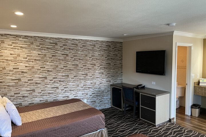 Room 15 of 66