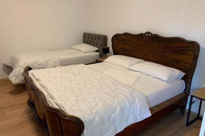Room 14 of 37