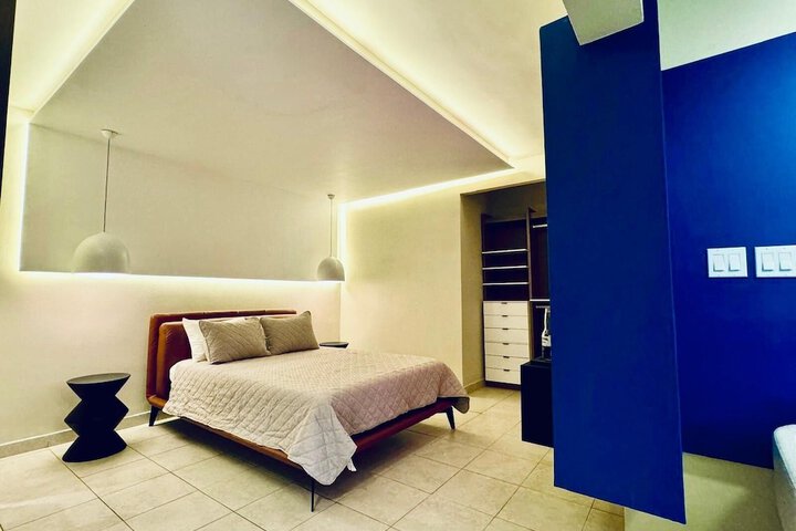 Room 6 of 224
