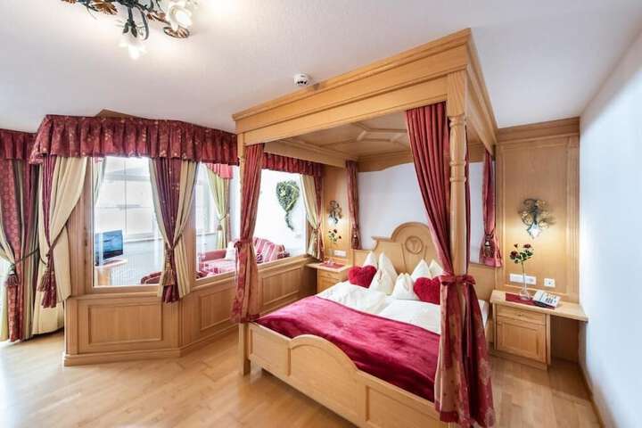 Room 10 of 92