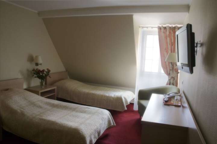 Room 10 of 69