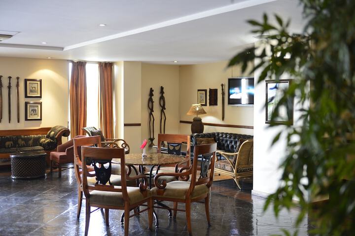 Lounge 193 of 276