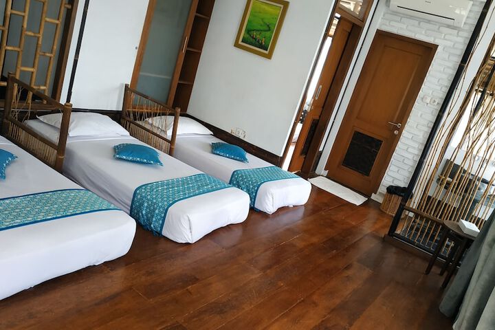 Room 3 of 54