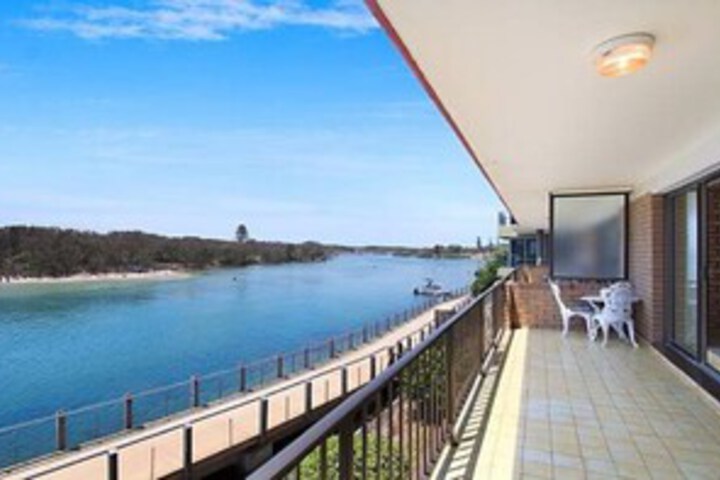 Terrace/Patio 2 of 10