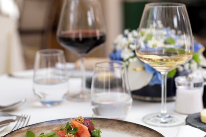 Dining 98 of 142