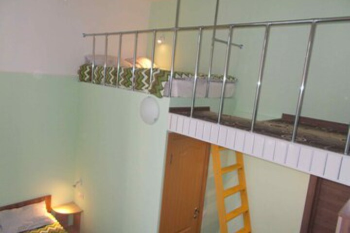 Room 15 of 27