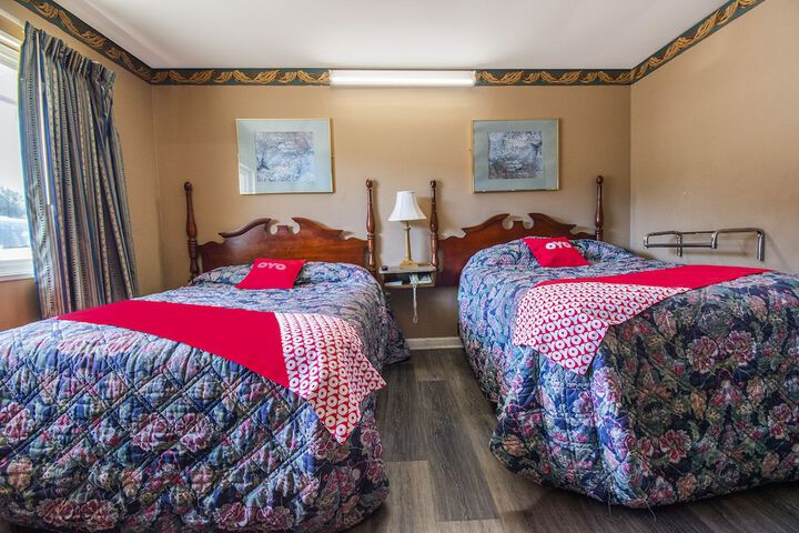 2 Double Beds (3 of 8)