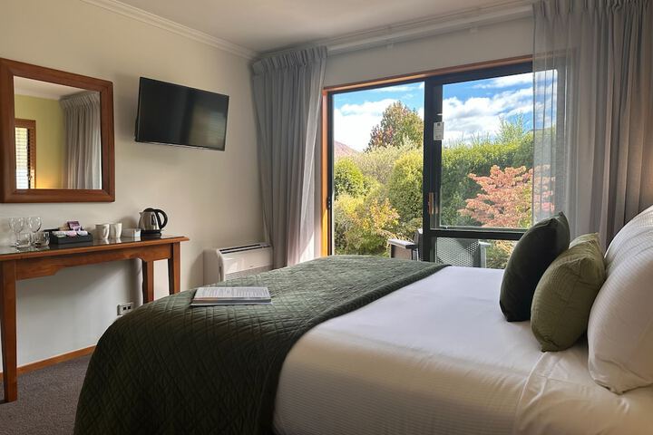 Room 3 of 23