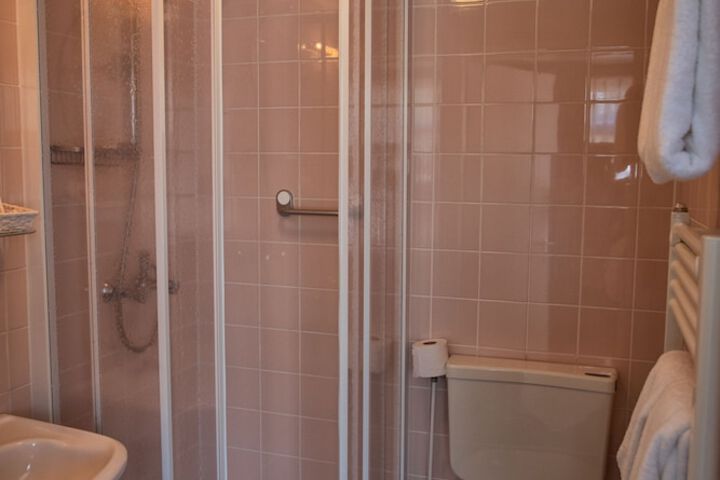 Room 5 of 35
