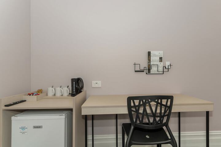 Room 28 of 61