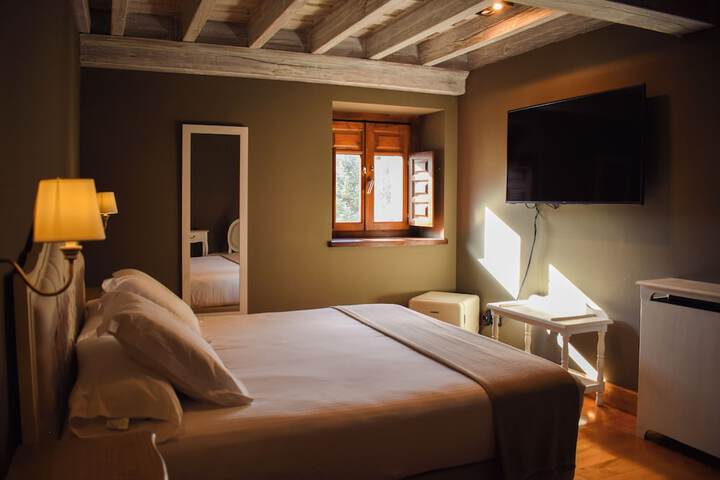 Room 10 of 46
