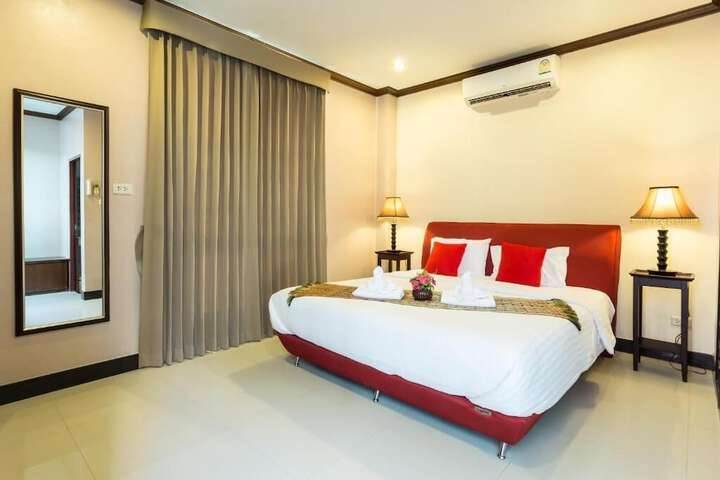 Room 2 of 34
