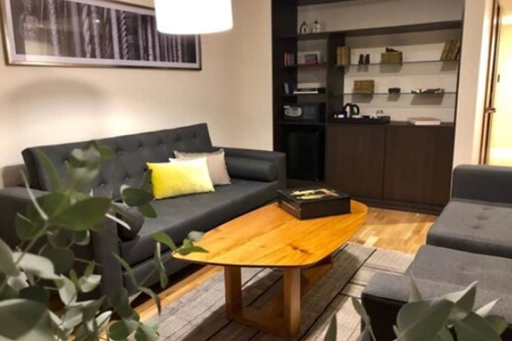 Room 22 of 47