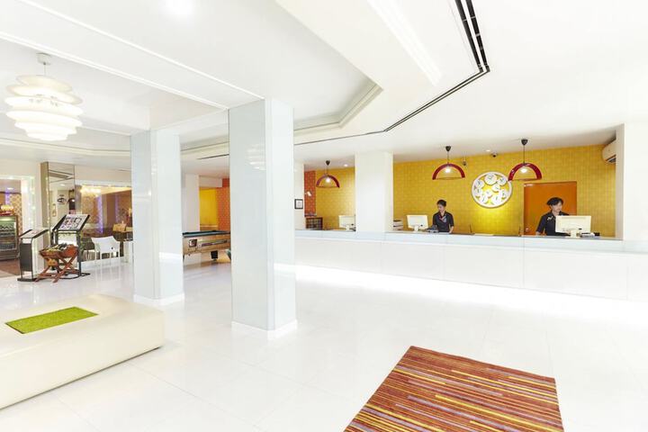 Hotel Interior 4 of 32