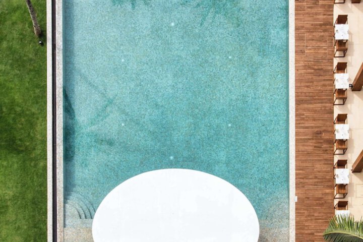 Pool 81 of 265