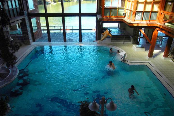 Pool Hotel