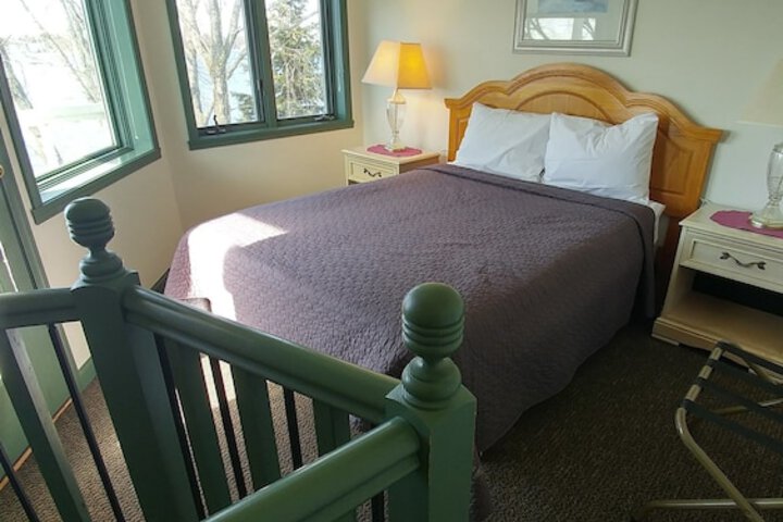 Room 21 of 128