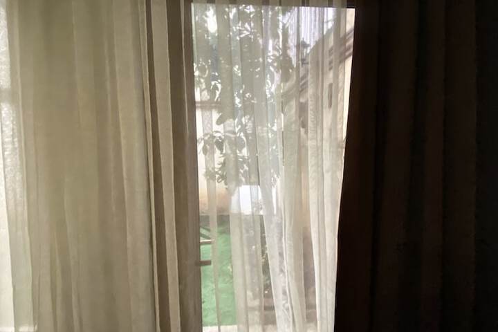 Room 4 of 25