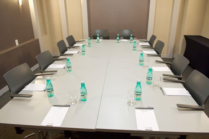 Business Center 104 of 110