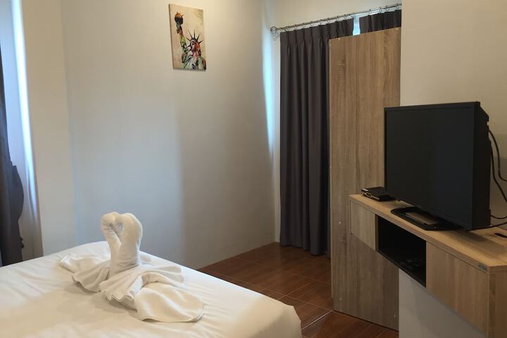 Room 12 of 138