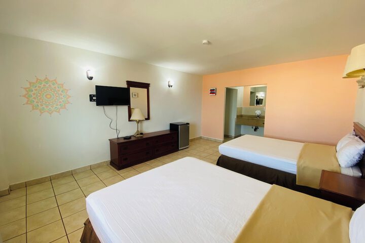 Room 10 of 30