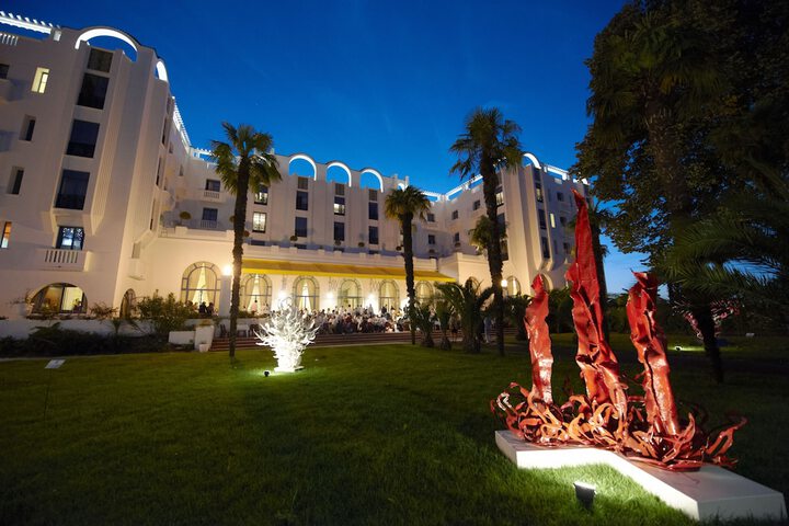 Hotel Exterior 59 of 69
