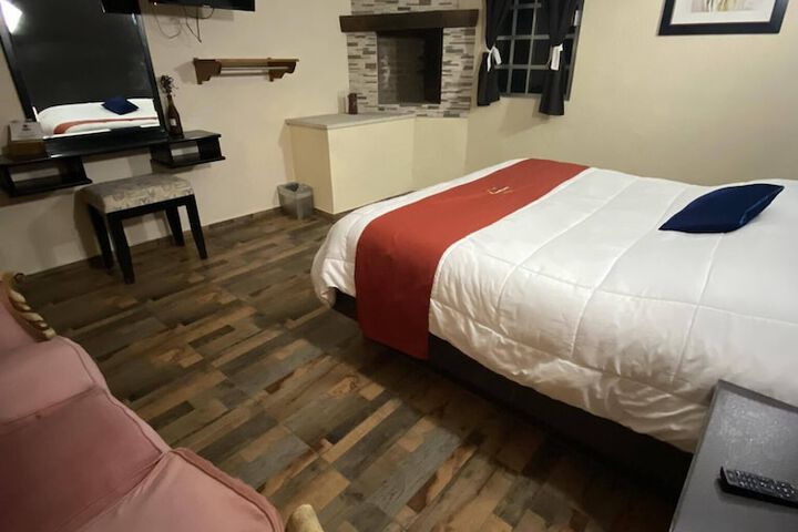 Room 5 of 37