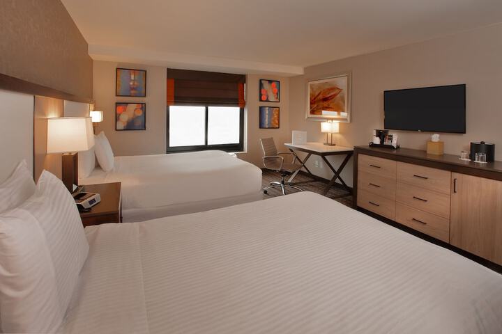 Tower Deluxe Queen Bed (5 of 8)
