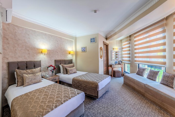 Room 28 of 113