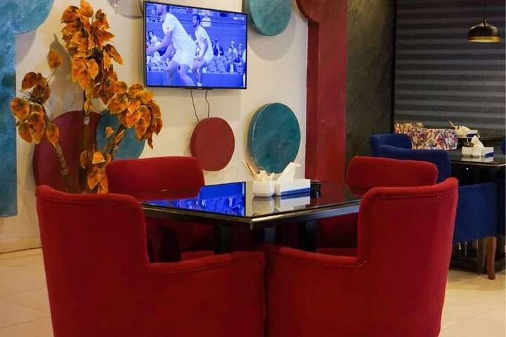 Dining Photos