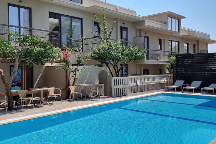 Pool 49 of 78