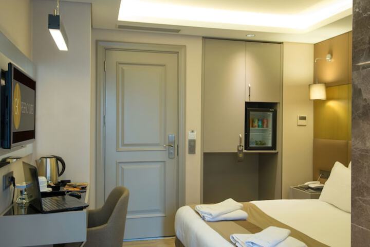 Room amenity
