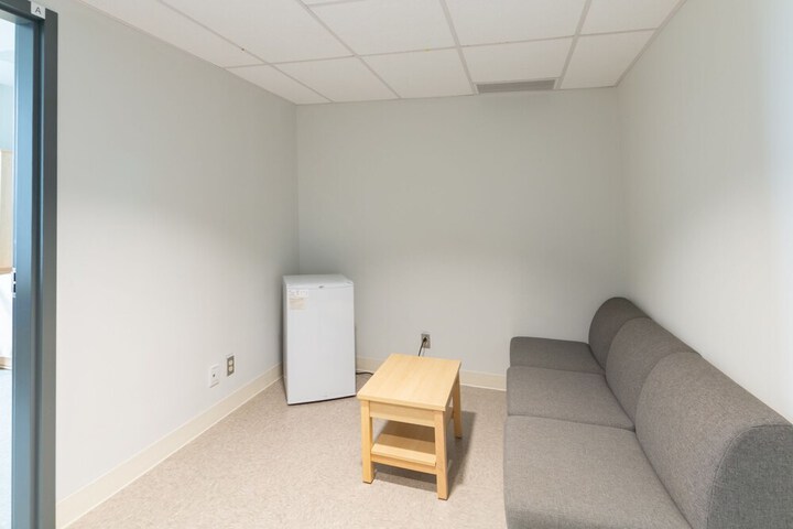 Room 35 of 69