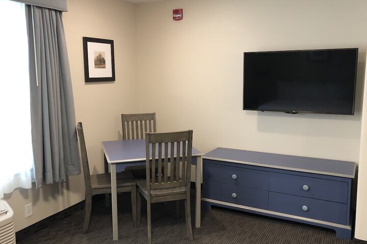 Room 6 of 48