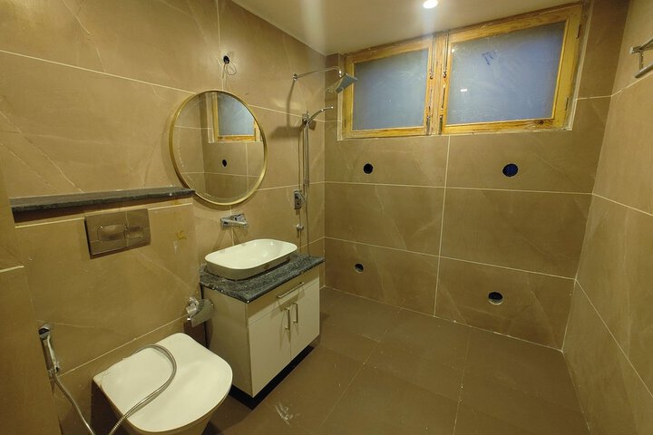 Room 30 of 40