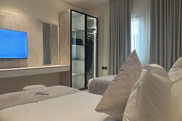 Room 10 of 63