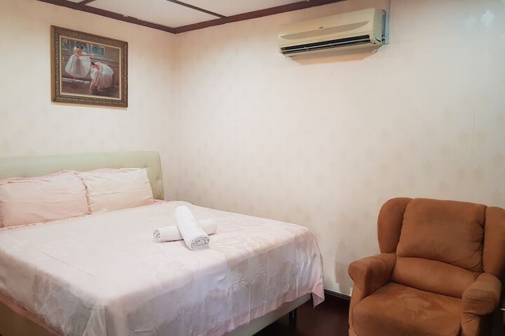 Room 15 of 111