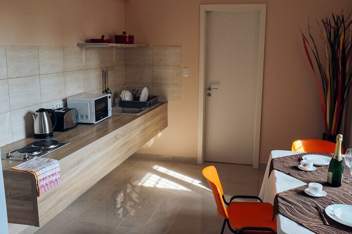 Room 2 of 31