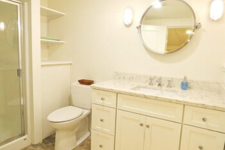 Room 3 of 21