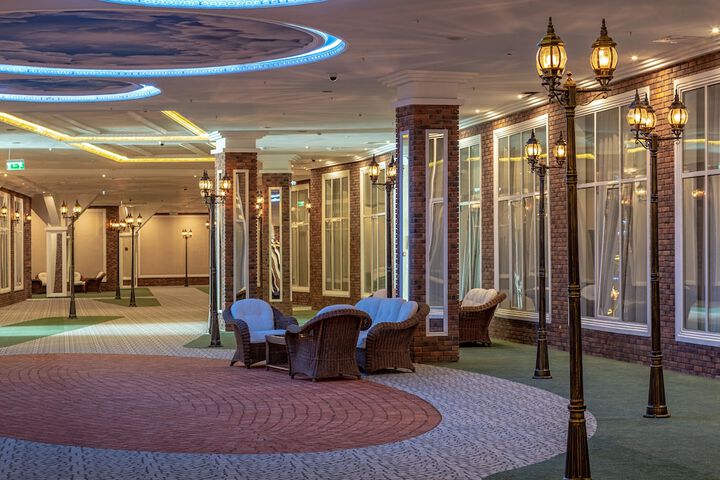 Ballroom/Hall 61 of 73