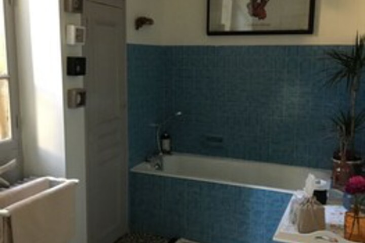 Room 2 of 24