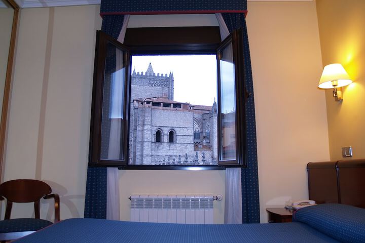 Room 9 of 74